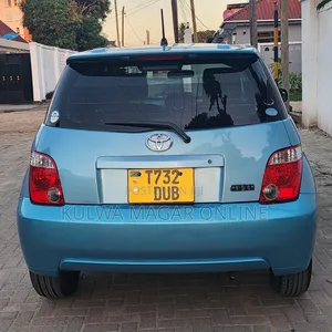 Toyota IST 2006 Blue
