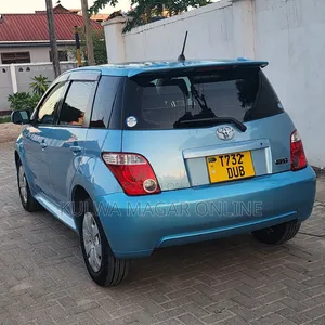 Toyota IST 2006 Blue