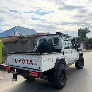Toyota Land Cruiser 76 Series 2025 Off white