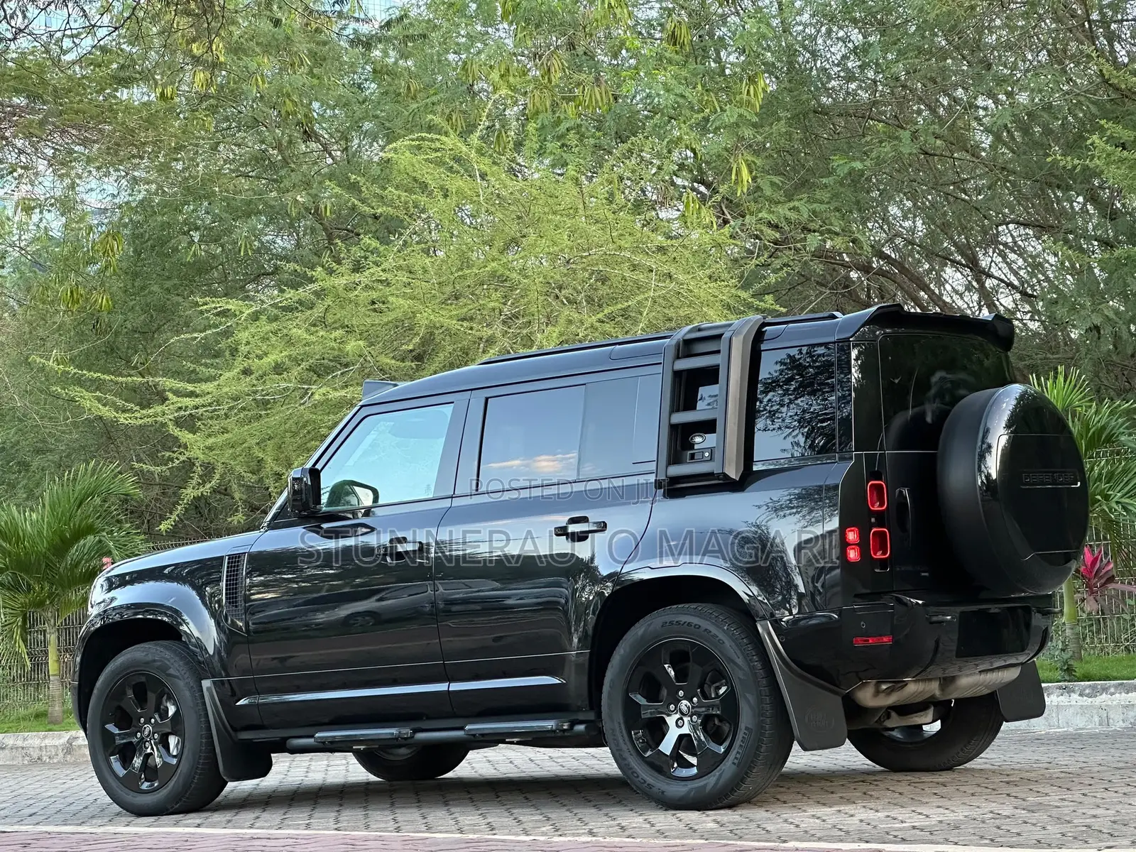 Land Rover Defender 2023 Matt Black