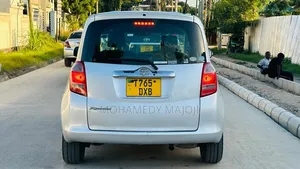 Toyota Ractis 2008 Silver