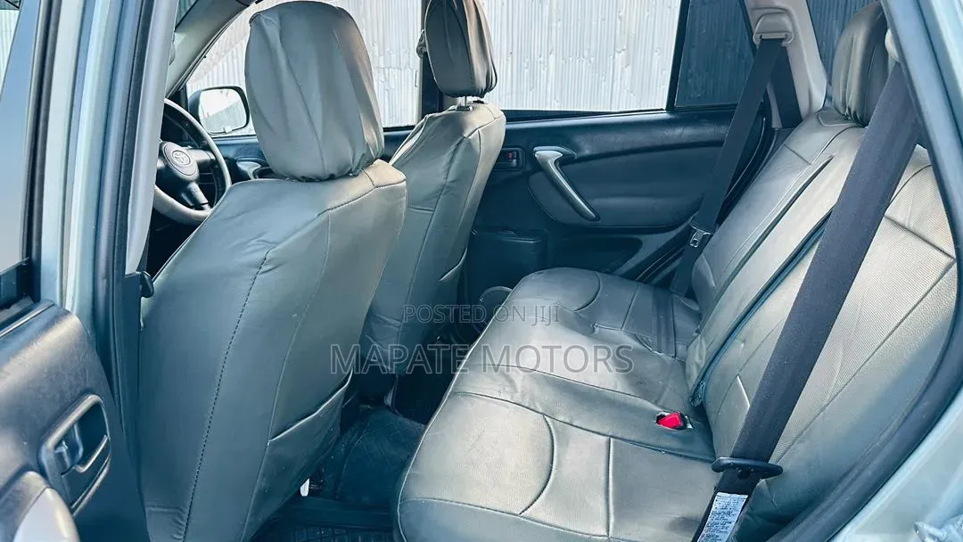 Toyota RAV4 2004 Silver