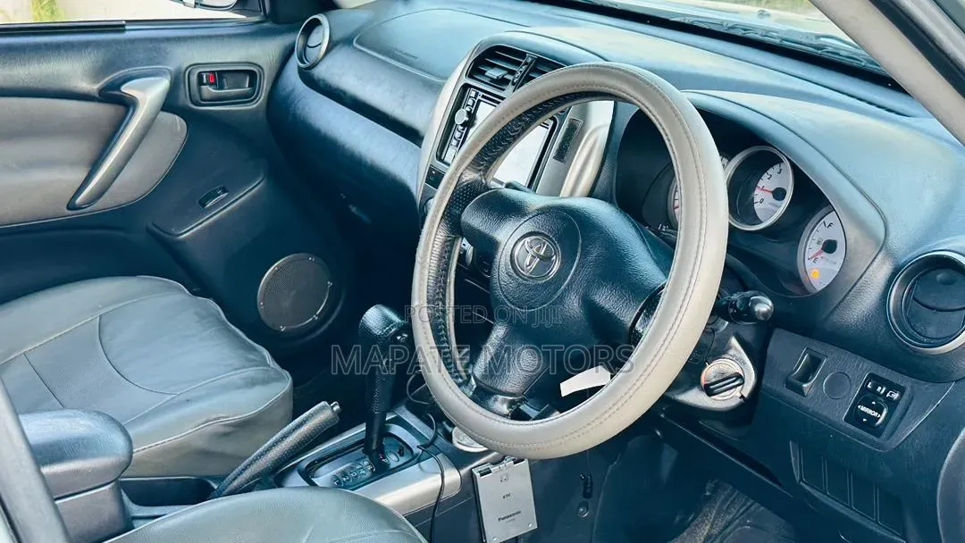 Toyota RAV4 2004 Silver