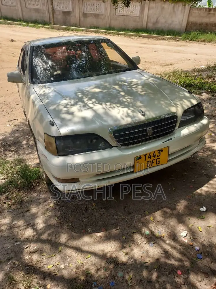 Toyota Cresta 2001 White