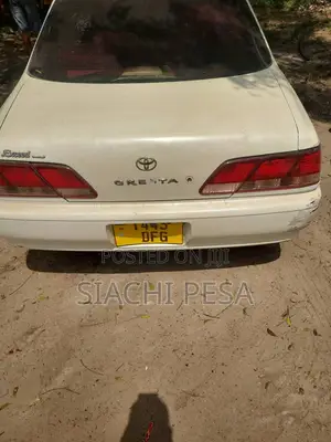 Toyota Cresta 2001 White