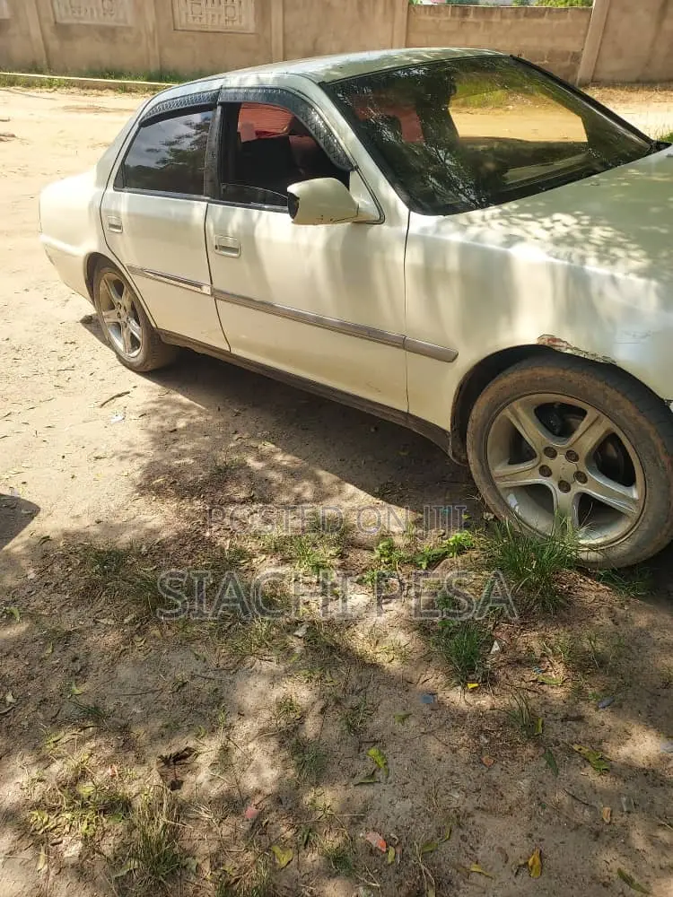 Toyota Cresta 2001 White