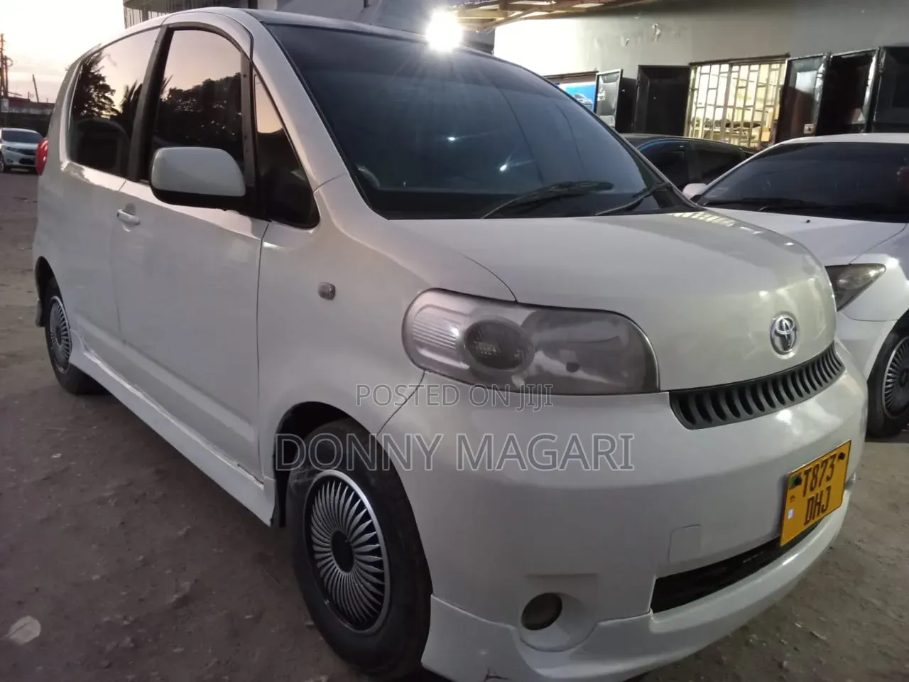 Toyota Porte 2005 White
