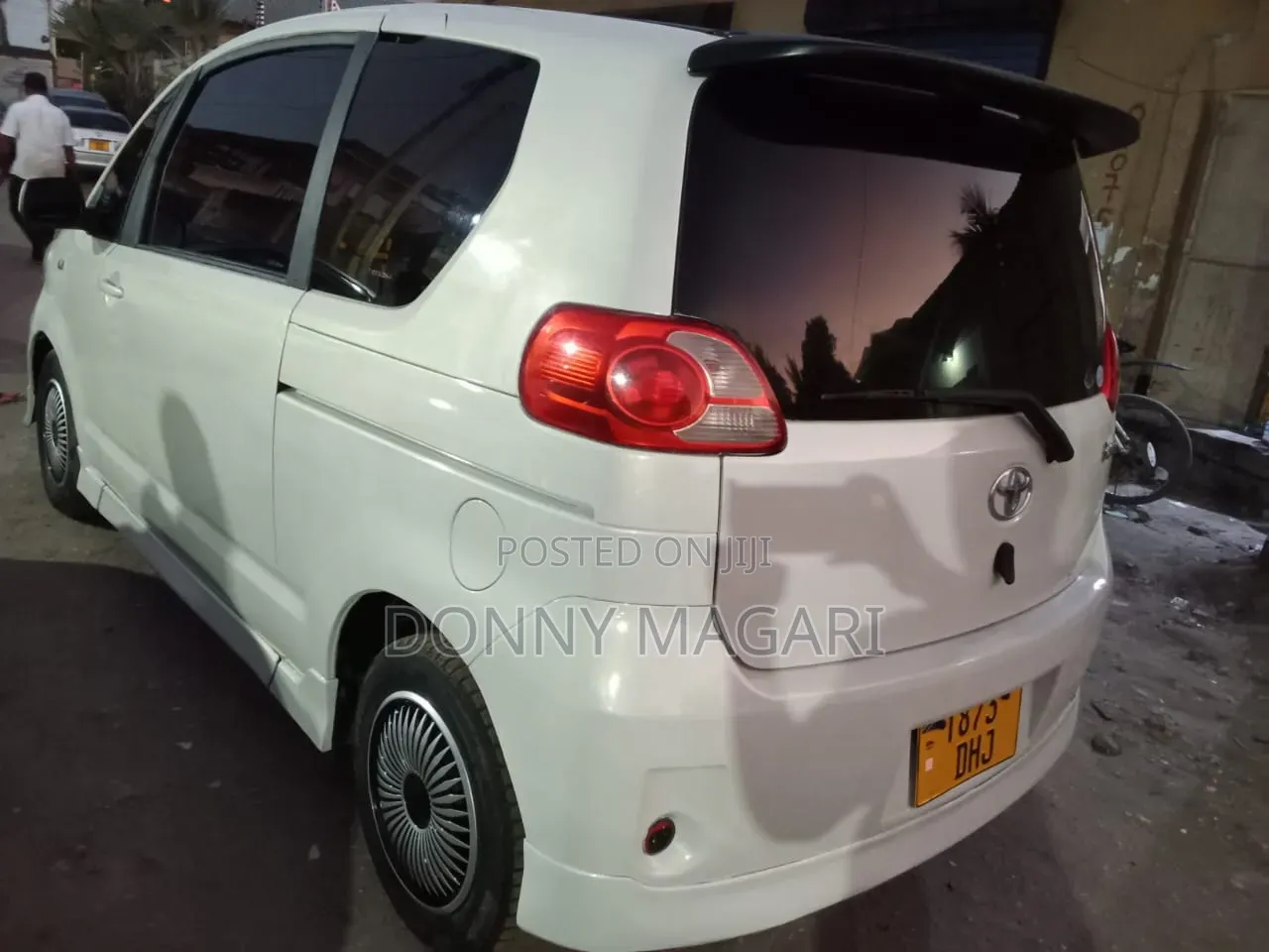 Toyota Porte 2005 White