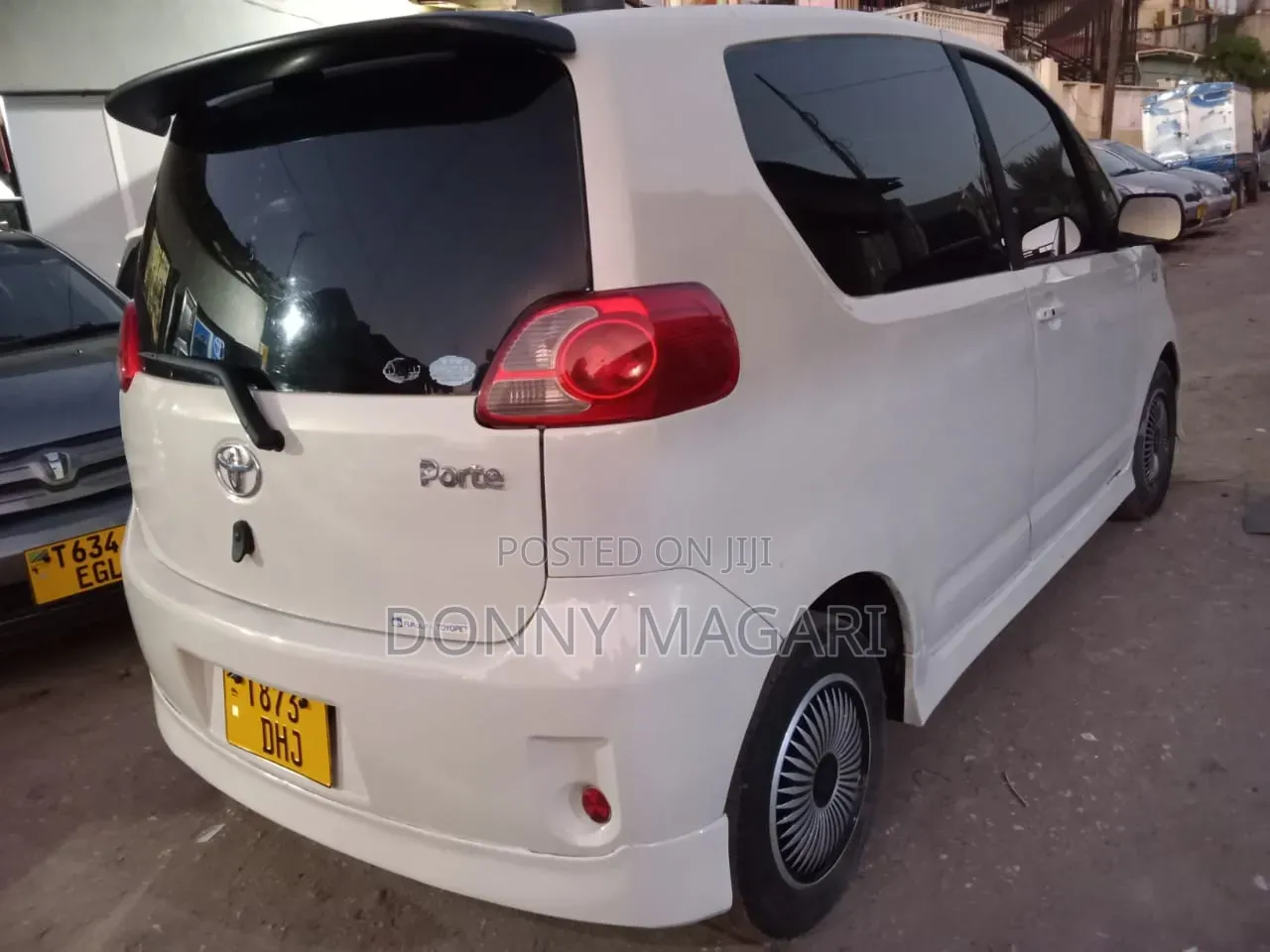 Toyota Porte 2005 White