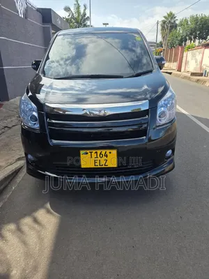 Toyota Noah 2010 Black