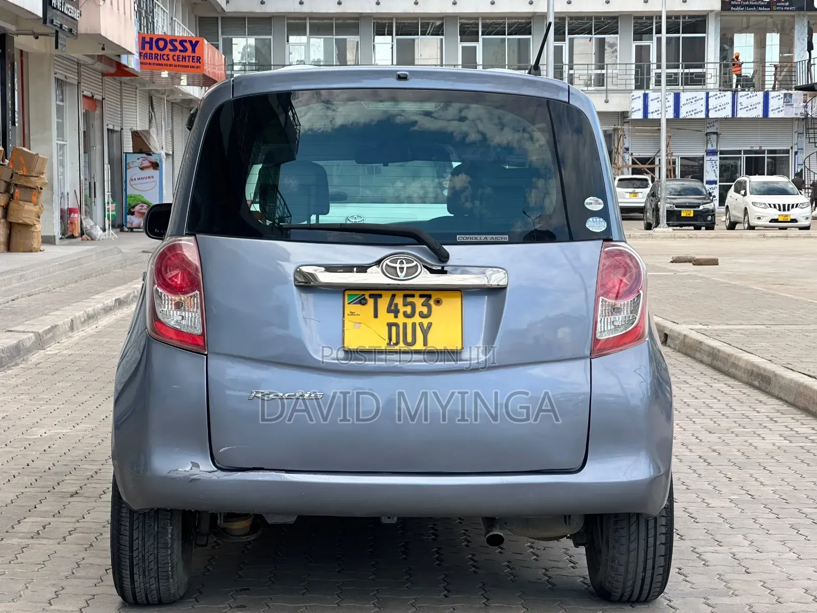 Toyota Ractis 2010 Blue