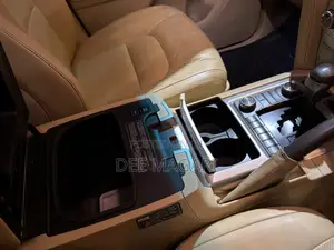 Toyota Land Cruiser 2016 White