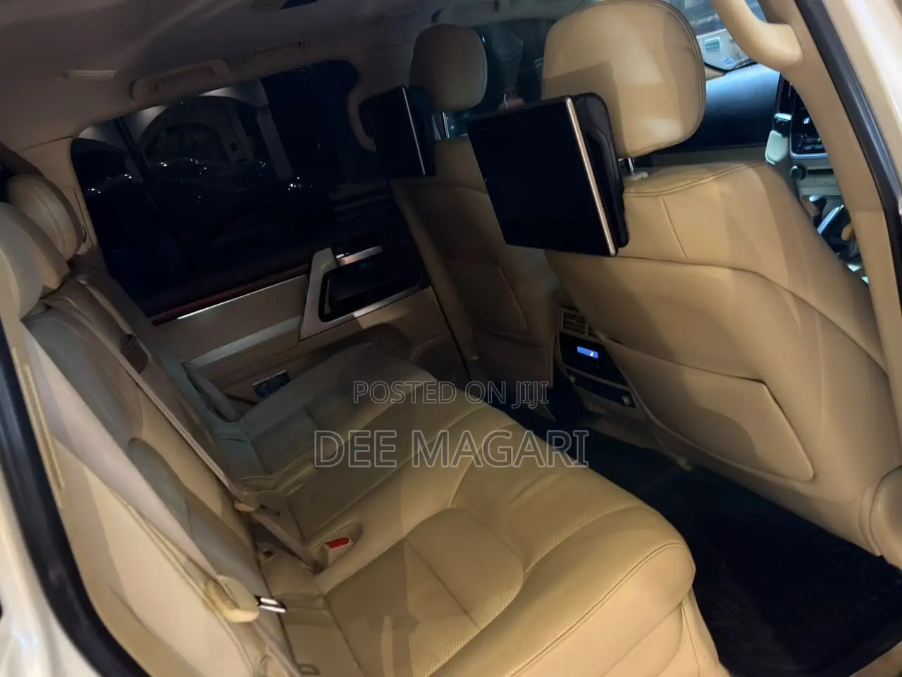 Toyota Land Cruiser 2016 White