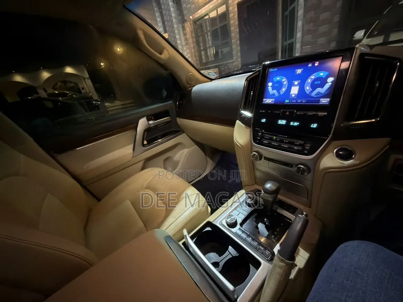 Toyota Land Cruiser 2016 White