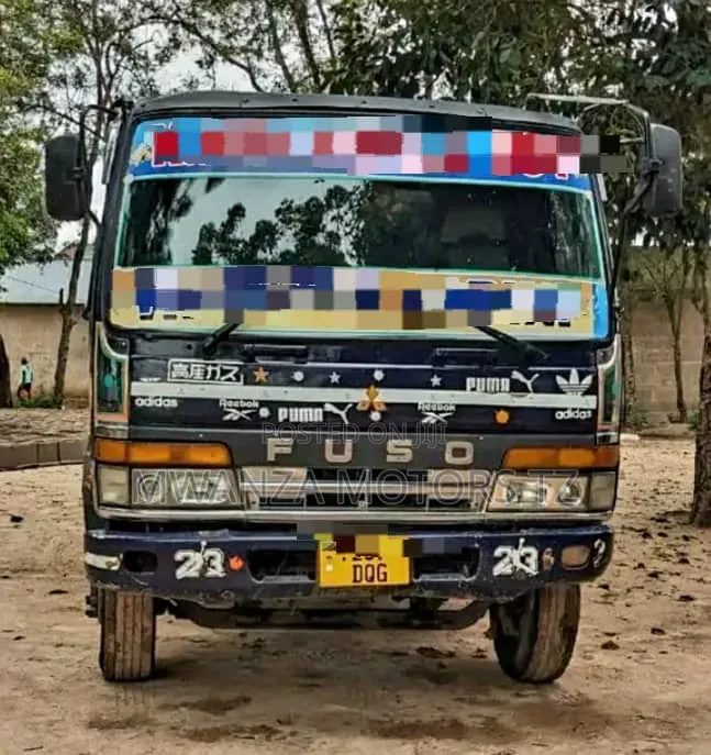 Fusso Tipper Mayai 2002 Black