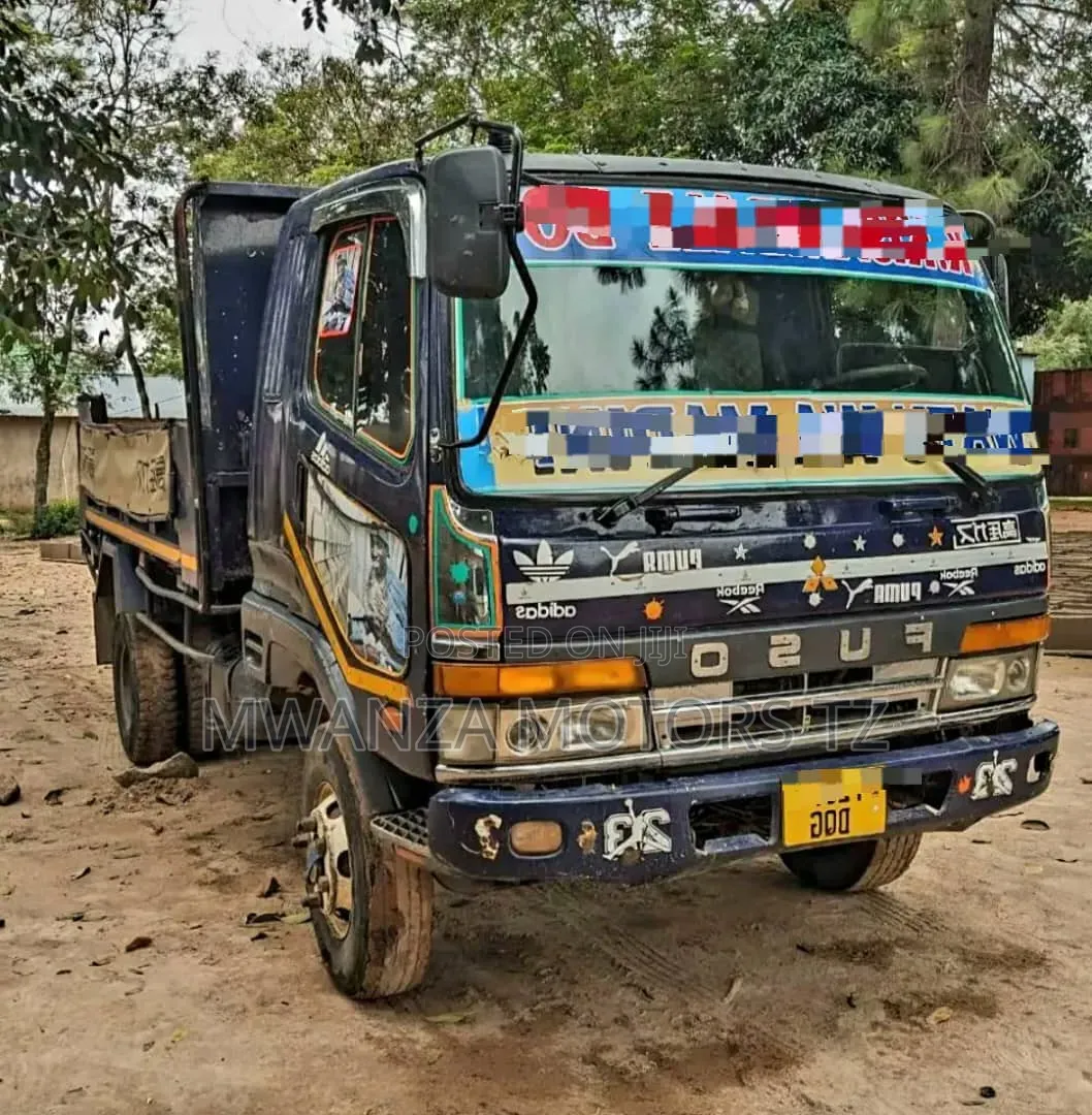 Fusso Tipper Mayai 2002 Black