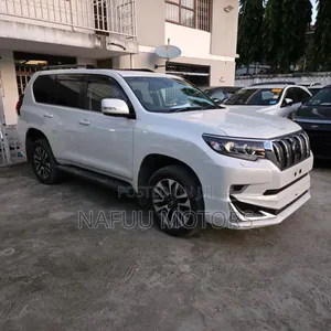 Toyota Land Cruiser Prado 2022 White
