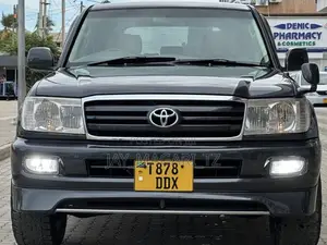 Toyota Land Cruiser 2005 Black