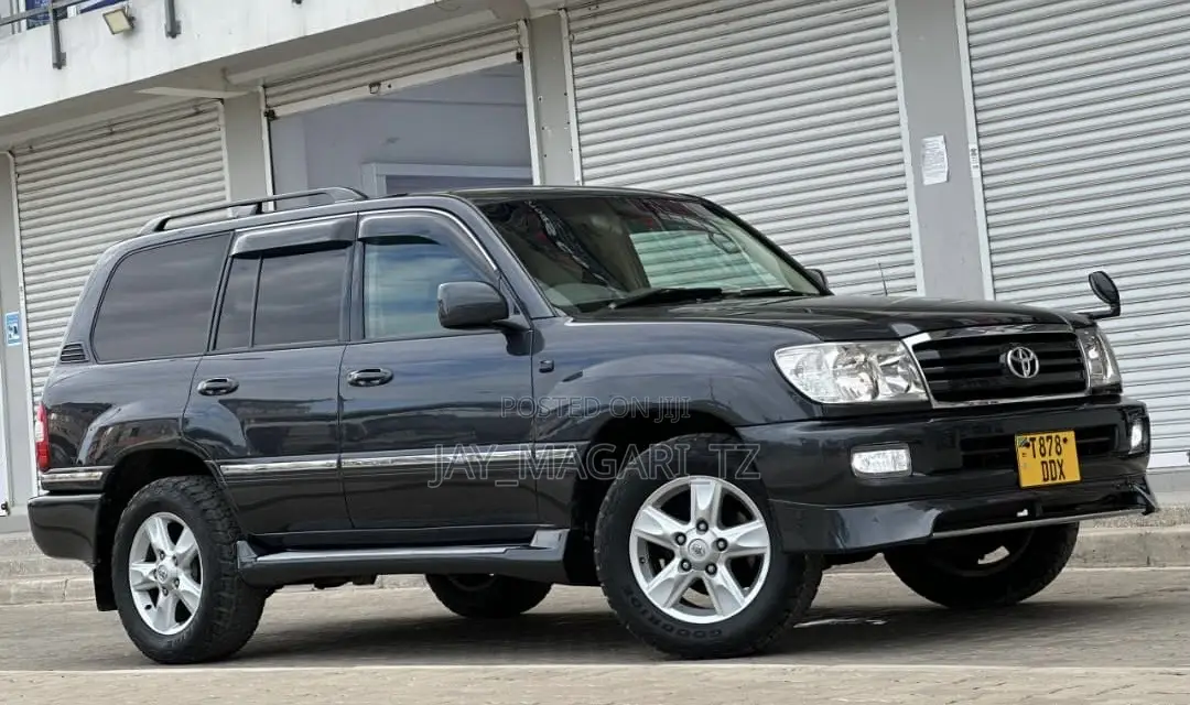 Toyota Land Cruiser 2005 Black