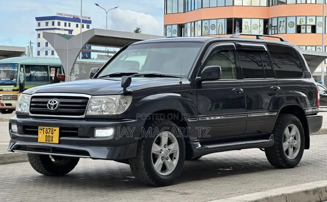 Toyota Land Cruiser 2005 Black