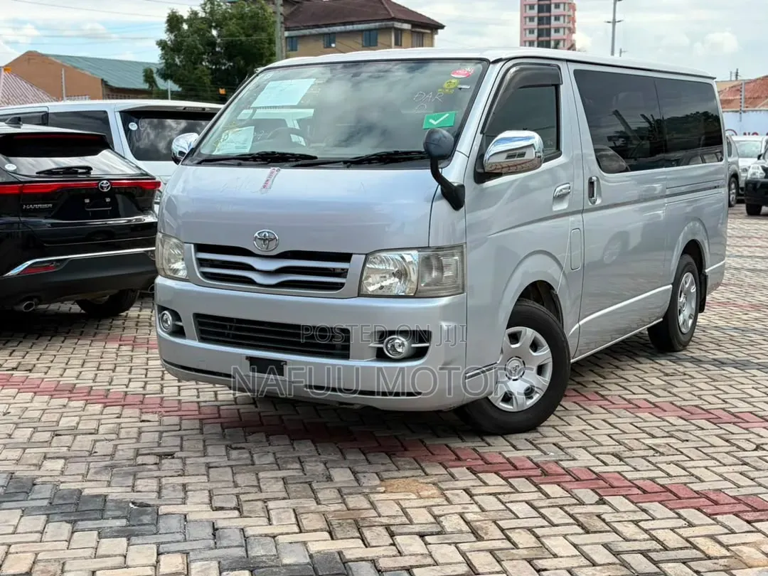 Toyota HiAce 2005 Grey