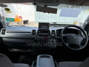 Toyota HiAce 2005 Grey