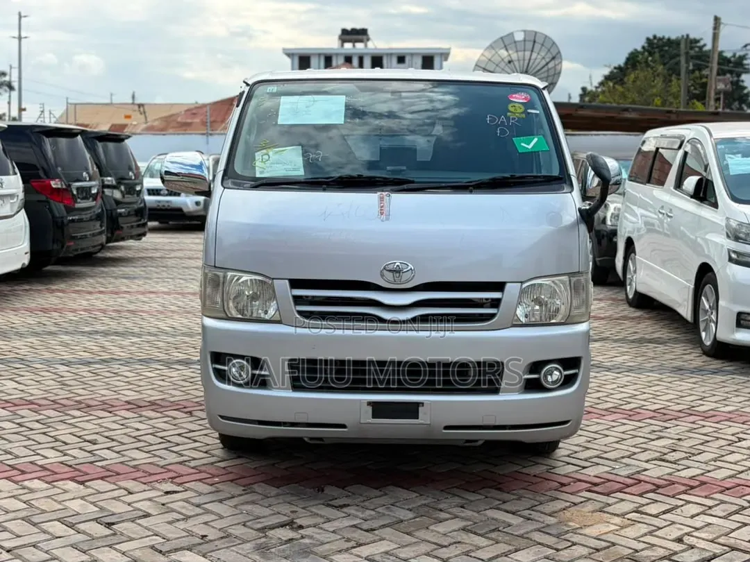 Toyota HiAce 2005 Grey