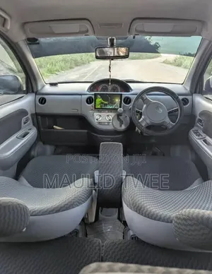 Toyota Sienta 2010 Gray