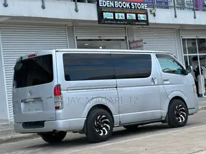 Toyota Quantum 2005 Silver