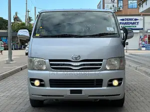 Toyota Quantum 2005 Silver