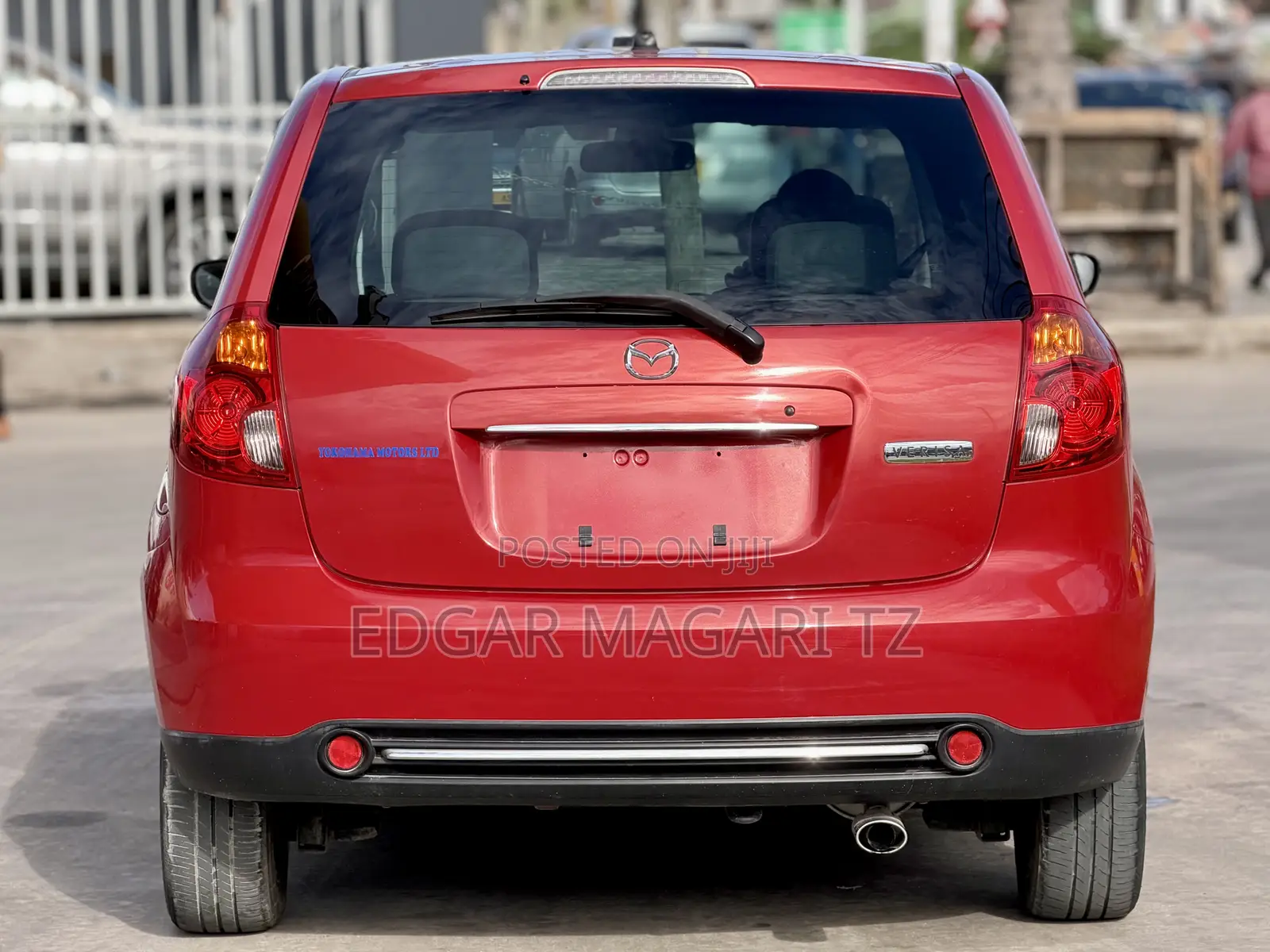 Mazda Verisa 2010 Red