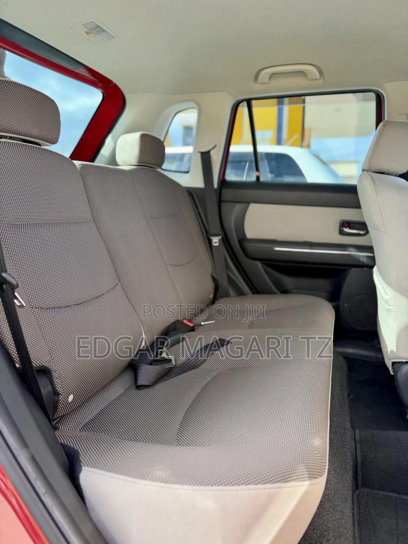 Mazda Verisa 2010 Red