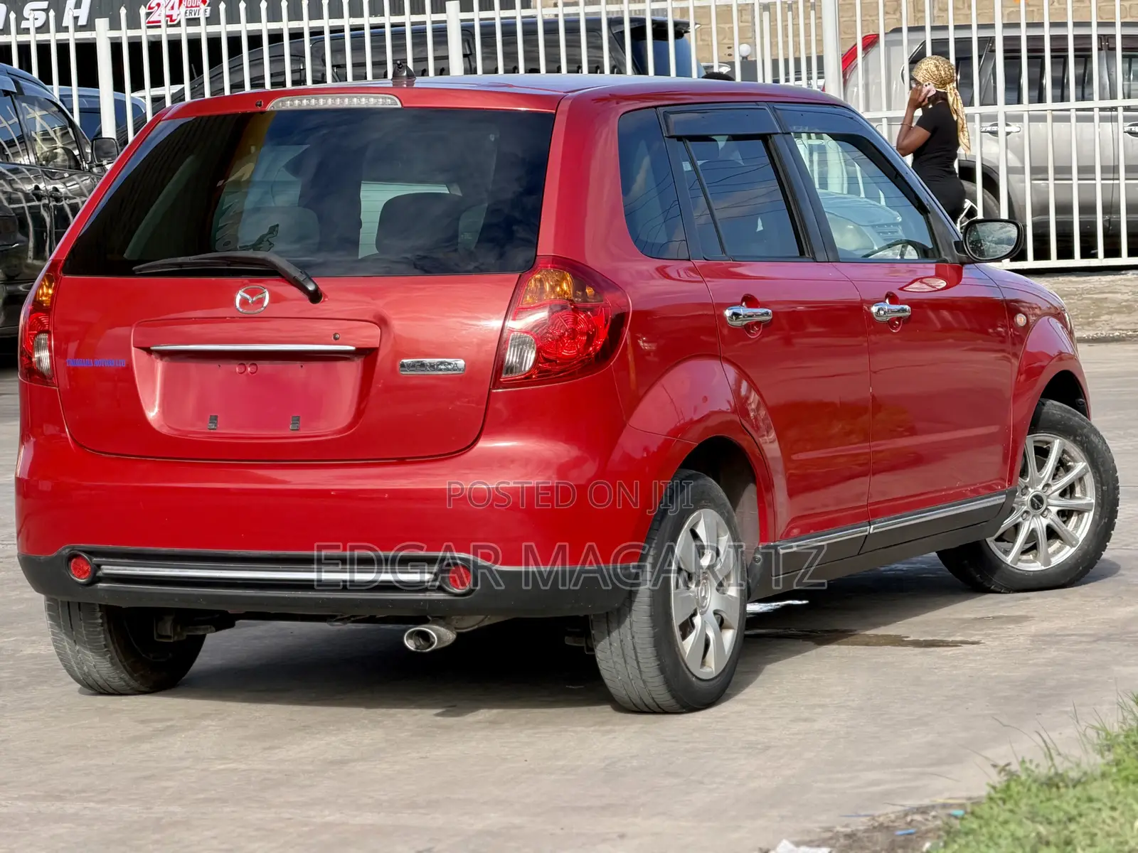 Mazda Verisa 2010 Red