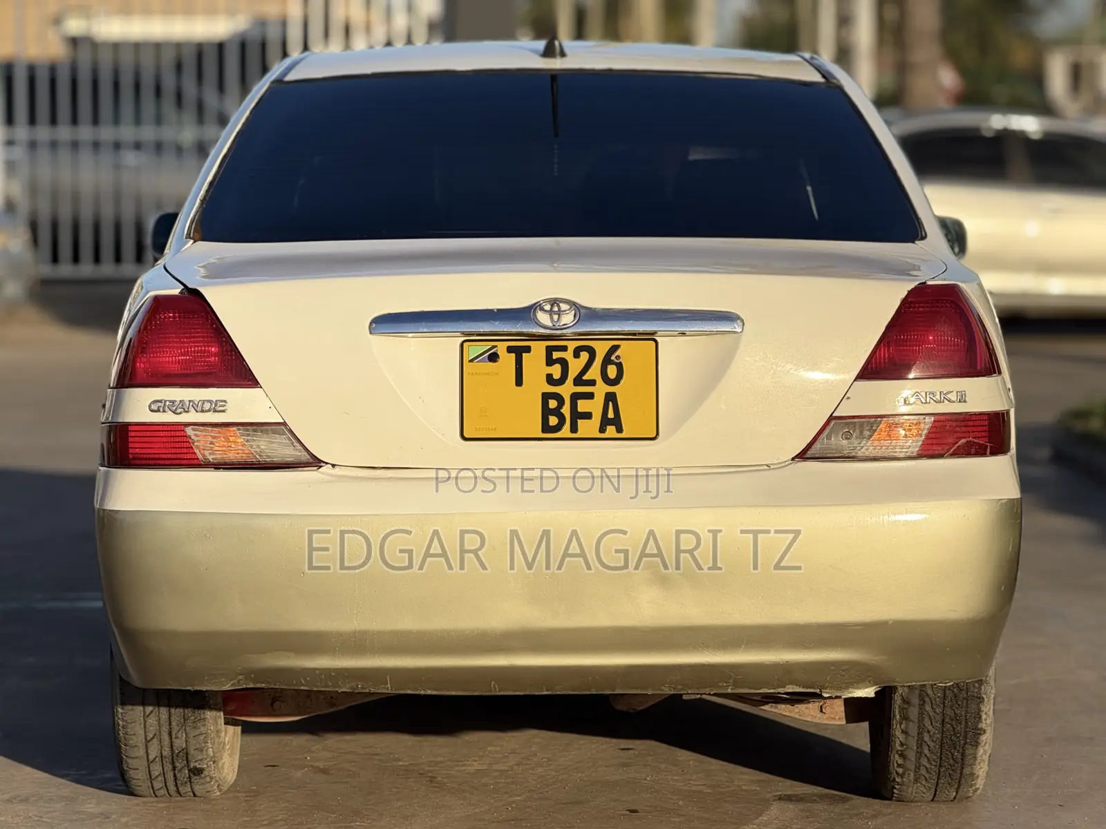 Toyota Mark II 2002 White