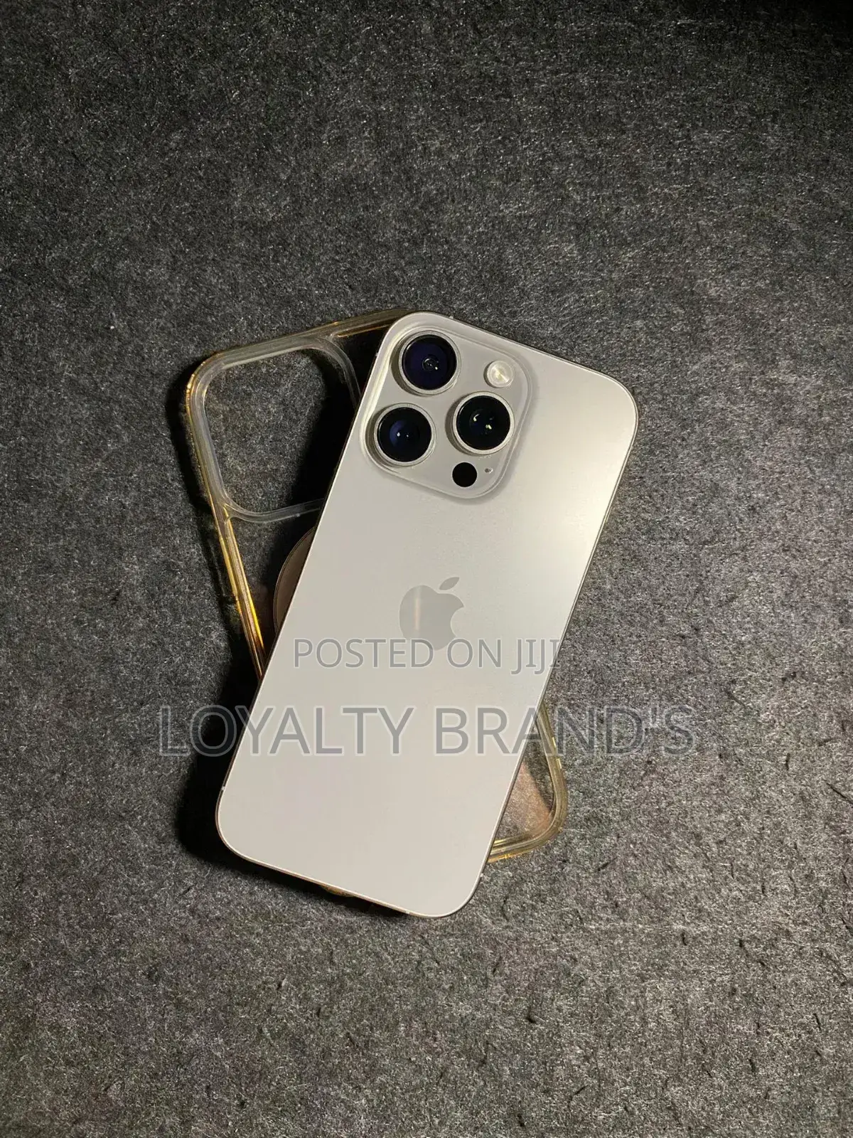 New Apple iPhone 16 Pro 256 GB Gold