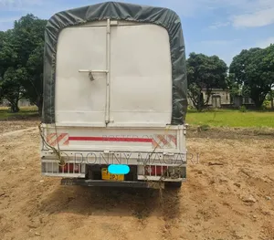 Mitsubishi Canter 2004 Green
