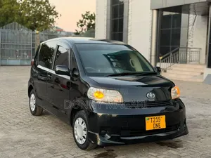 Toyota Porte 2004 Black