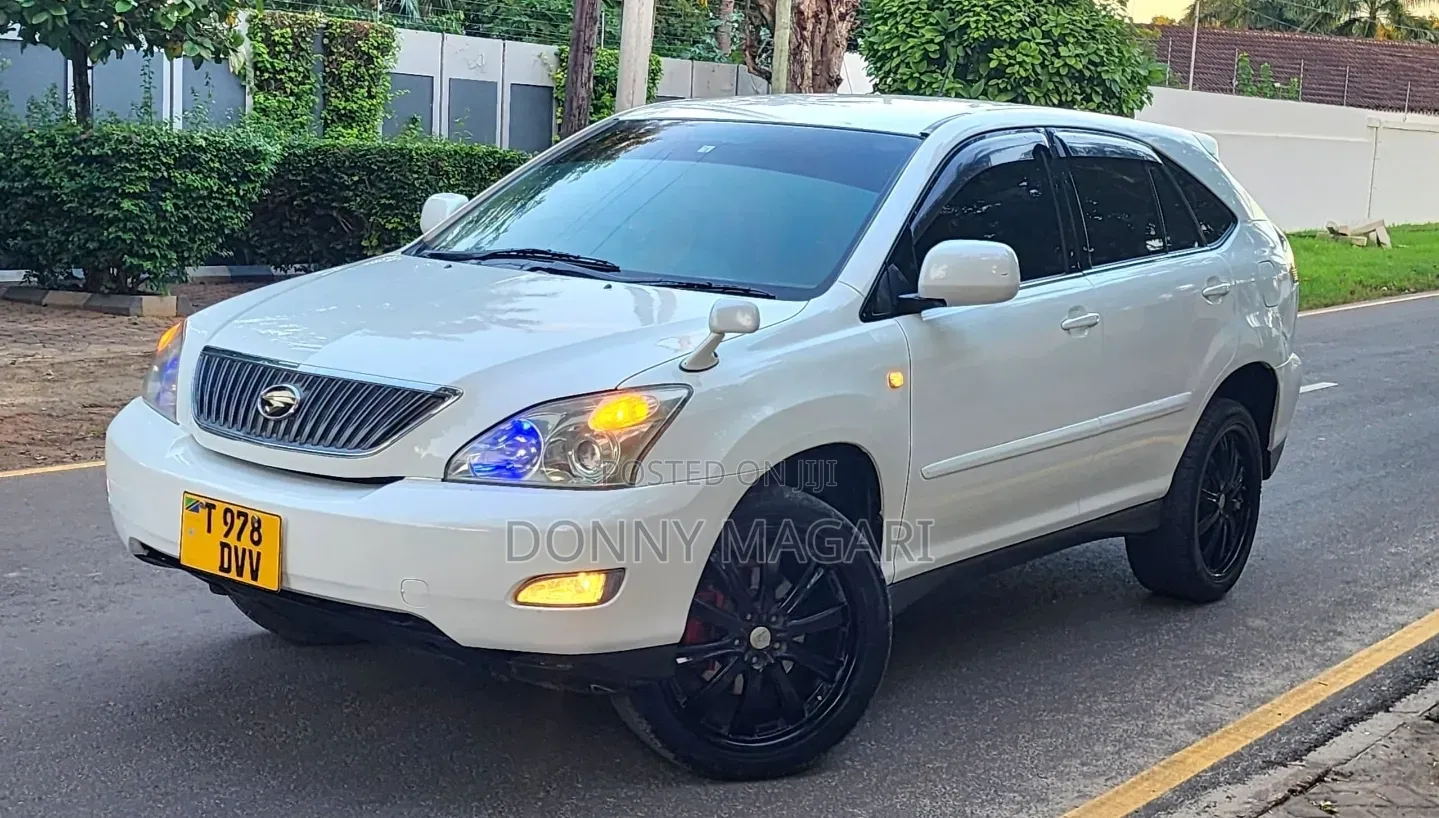 Toyota Harrier 2006 White