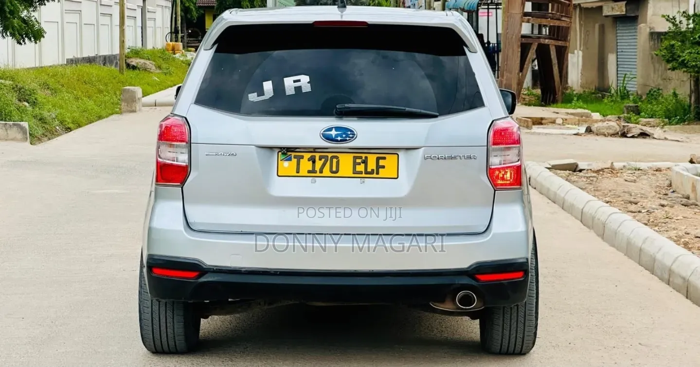 Subaru Forester 2011 Silver