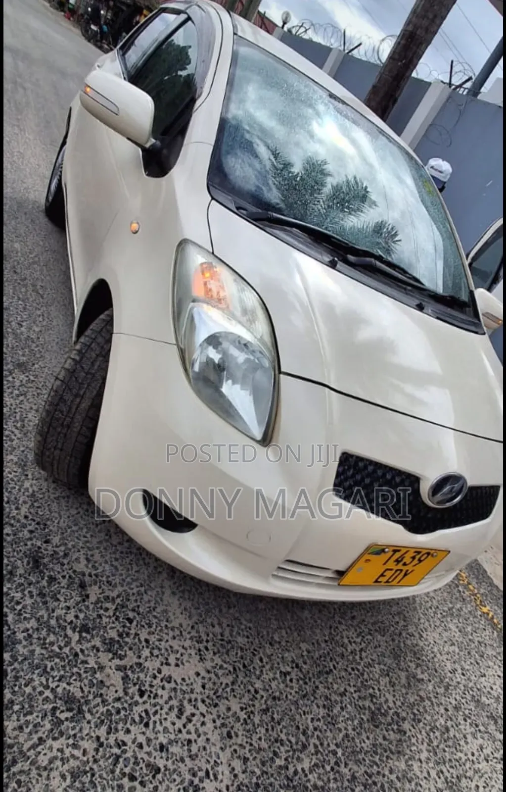 Toyota Vitz 2006 White