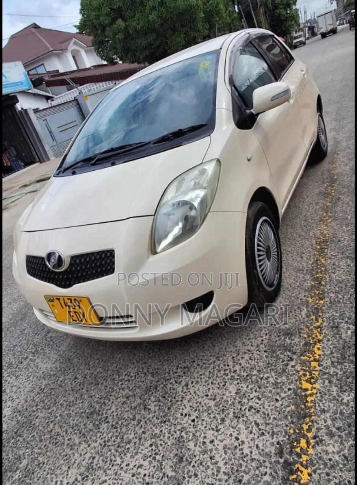 Toyota Vitz 2006 White