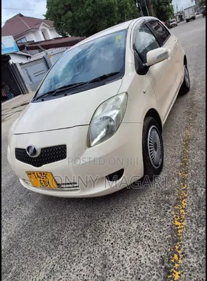 Toyota Vitz 2006 White