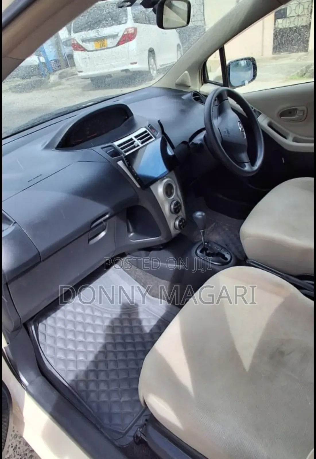 Toyota Vitz 2006 White