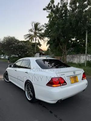Toyota Crown 2007 White