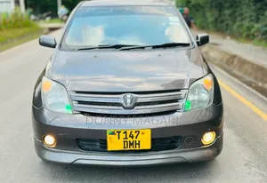 Toyota IST 2005 Gray
