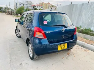 Toyota Vitz 2006 Blue