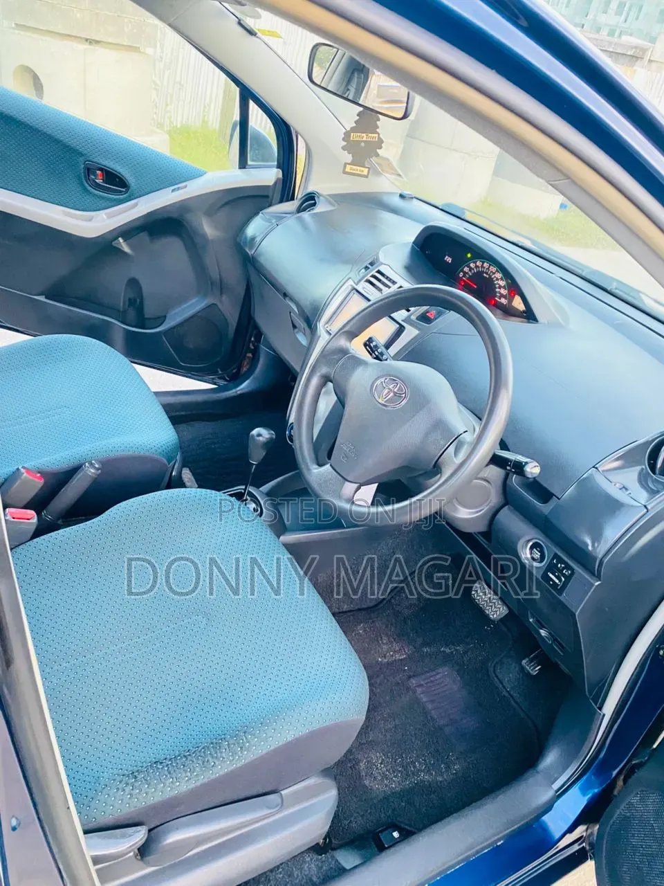 Toyota Vitz 2006 Blue
