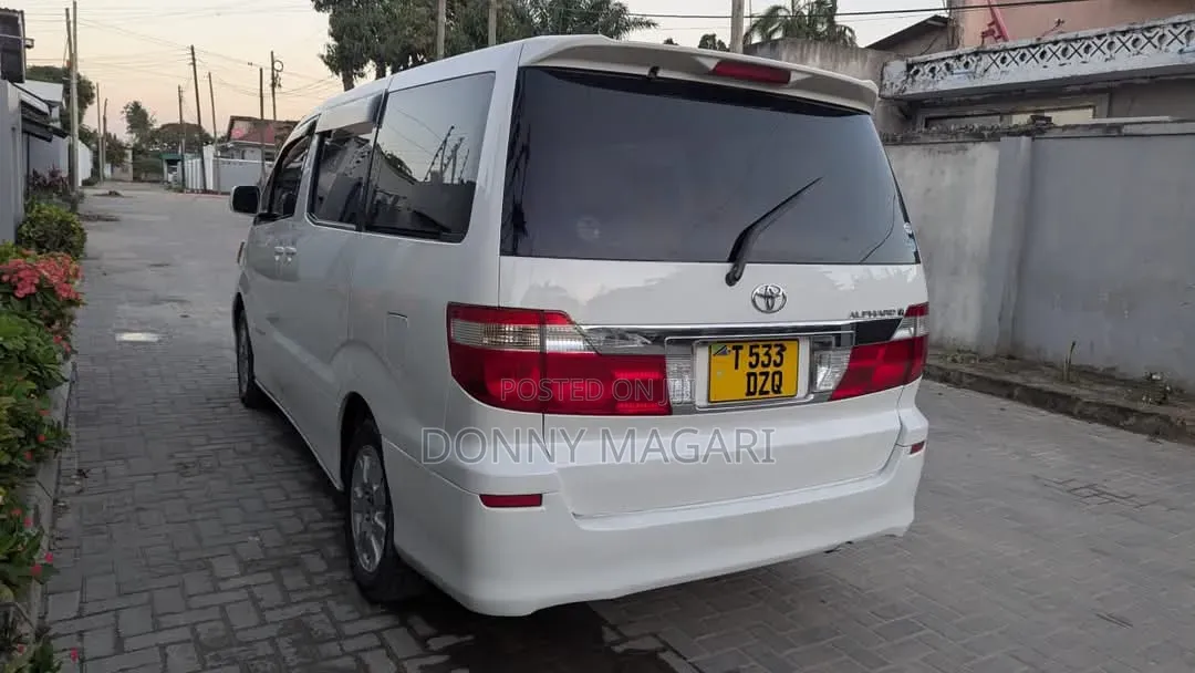 Toyota Alphard 2004 White