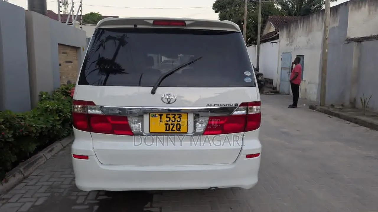 Toyota Alphard 2004 White