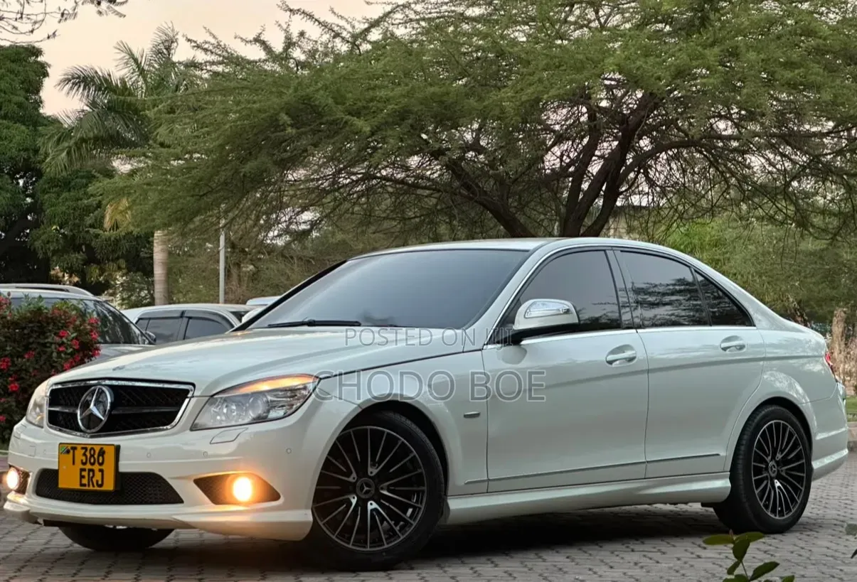 Mercedes-Benz C200 2008 White